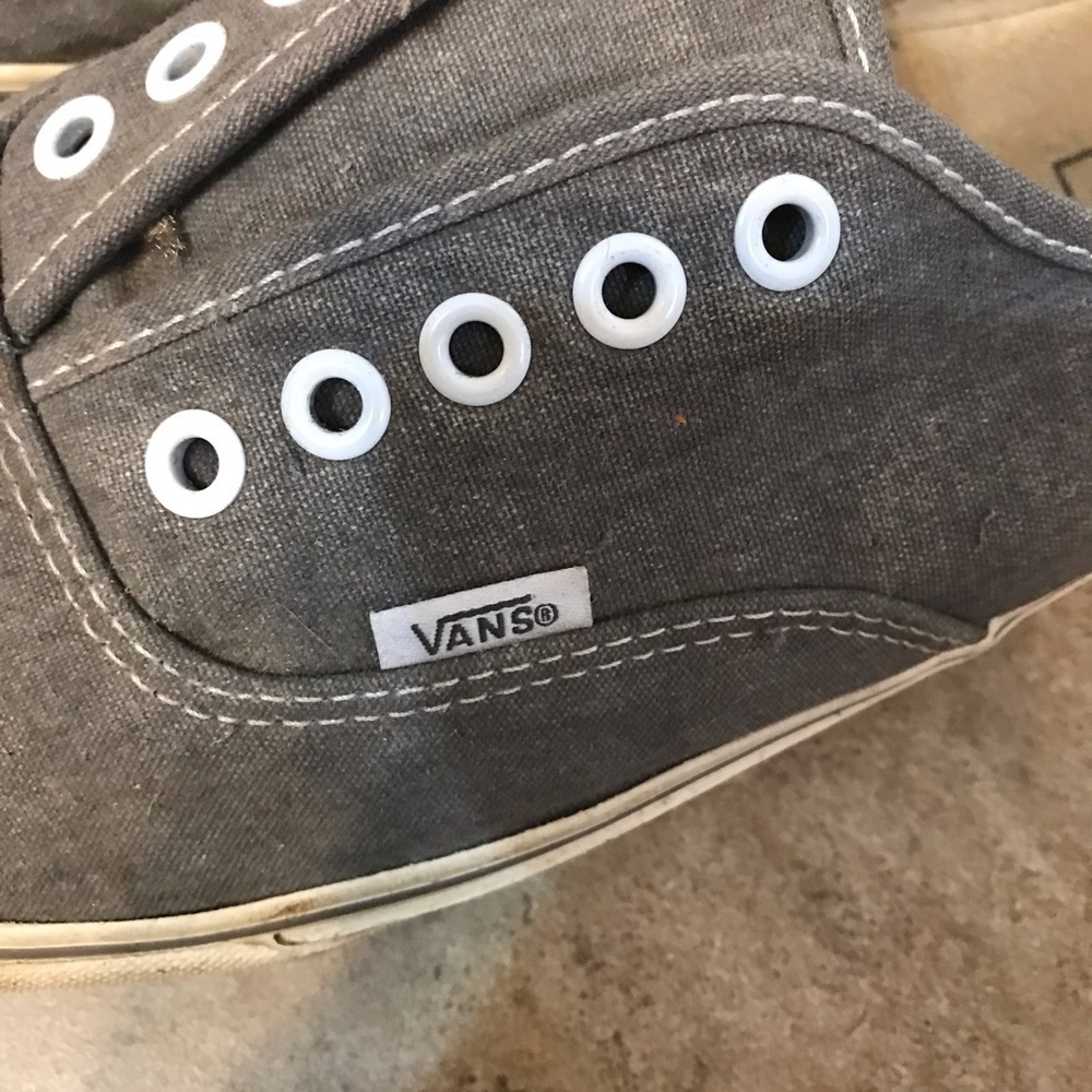 ❌❌NOT FOR SALE❌❌🚤VANS Gray Sneakers - Picture 4 of 8